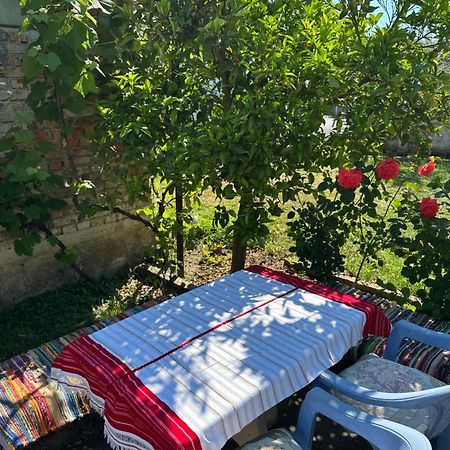 Villa Zefi Rrenc Papaj Екстериор снимка