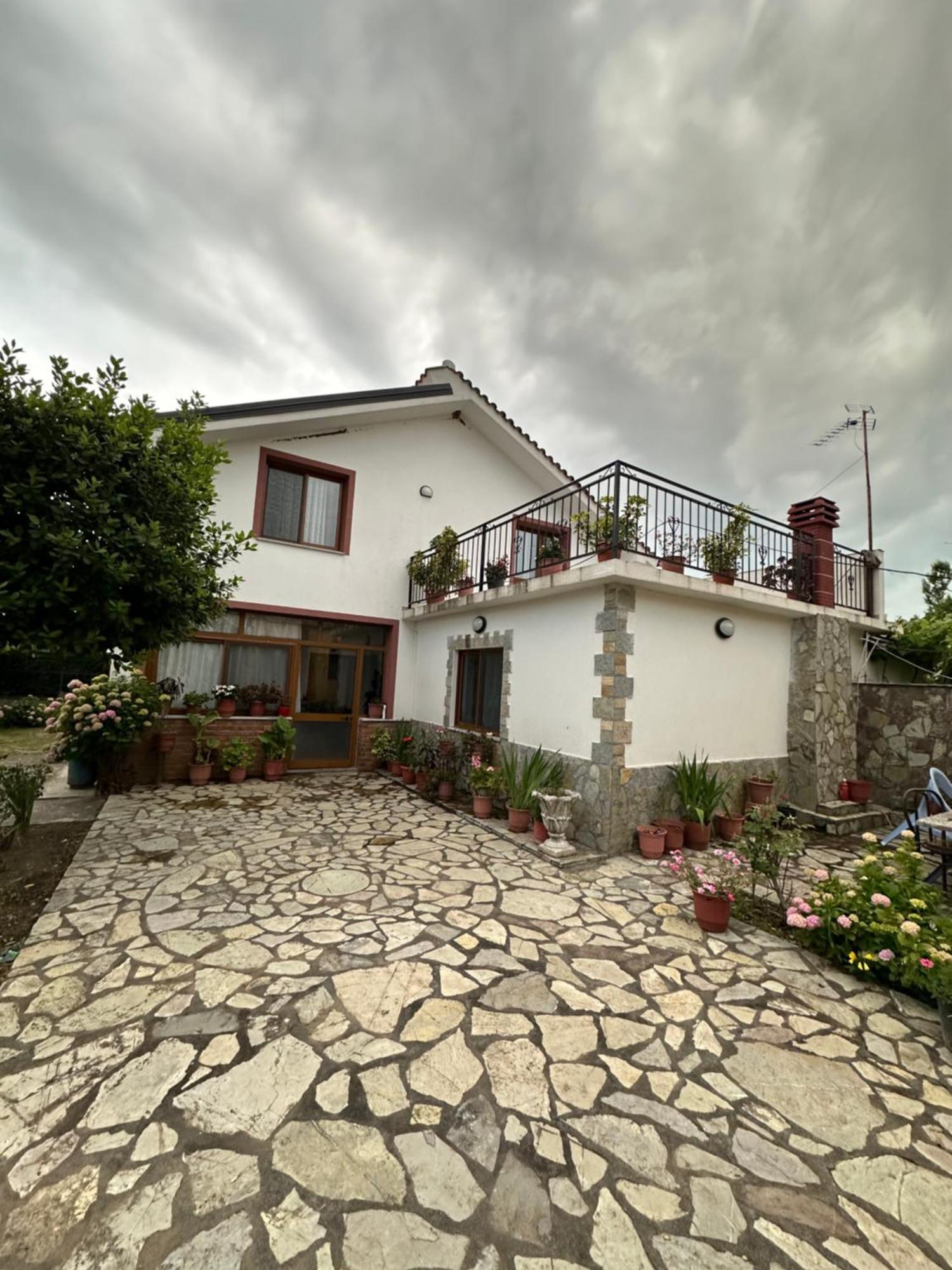 Villa Zefi Rrenc Papaj Екстериор снимка