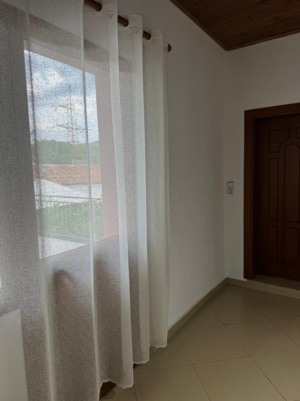 Villa Zefi Rrenc Papaj Екстериор снимка
