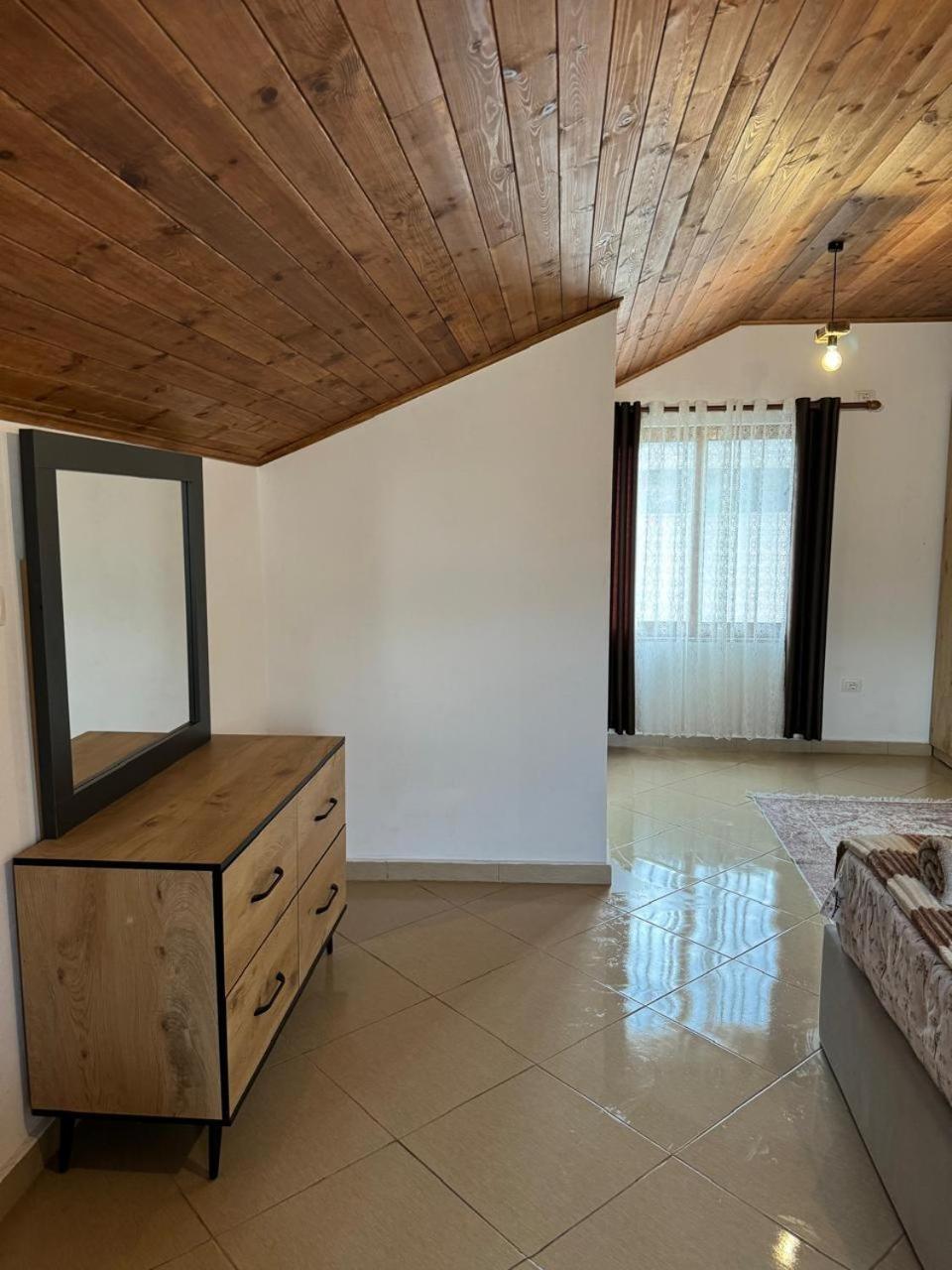 Villa Zefi Rrenc Papaj Екстериор снимка