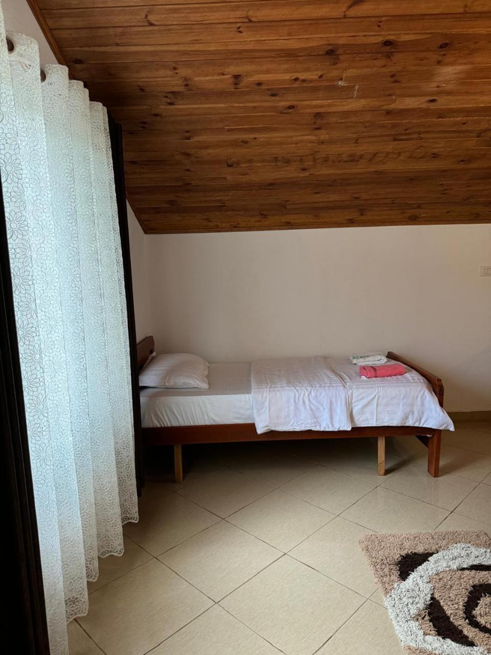 Villa Zefi Rrenc Papaj Екстериор снимка