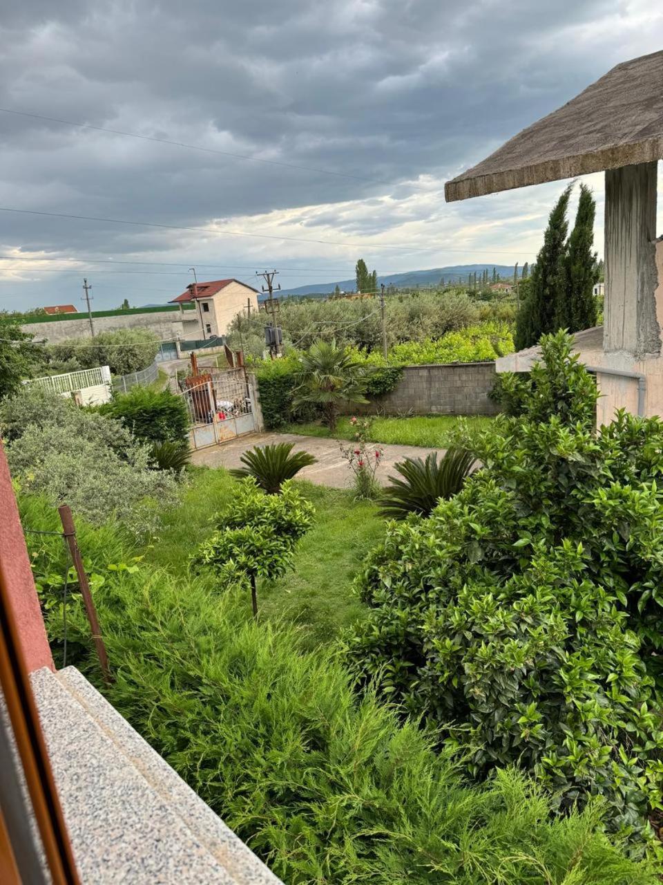 Villa Zefi Rrenc Papaj Екстериор снимка